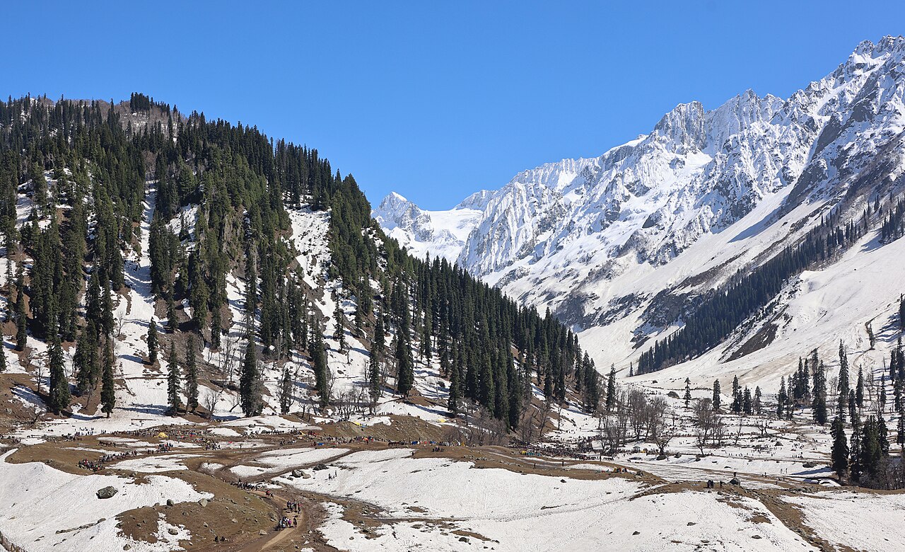 Glacier-view Hotels — Sonamarg